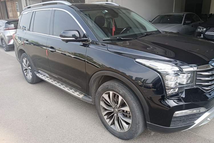 Used GAC Trumpchi GS8 2017 320T Two-Wheel Drive Luxury Smart Connectivity Version (7 Seats) Front Right 45 Deg