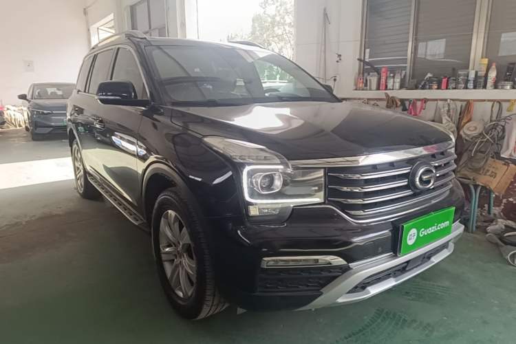Used GAC Trumpchi GS8 2017 320T Two-Wheel Drive Luxury Edition (7 Seats) Front Right 45 Deg