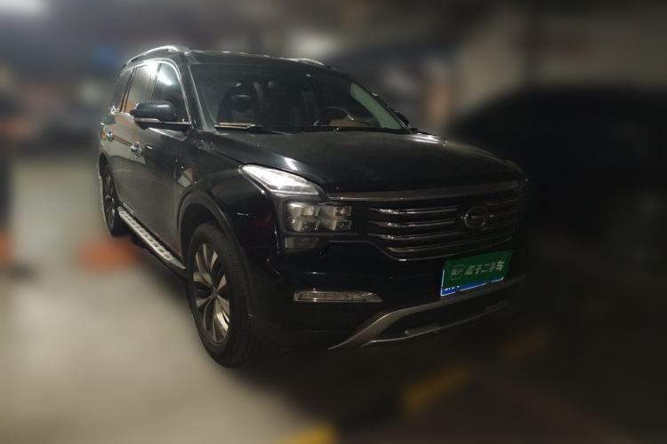 Used GAC Trumpchi GS8 2017 320T Two-Wheel Drive Luxury Smart Connectivity Version (7 Seats) Front Right 45 Deg