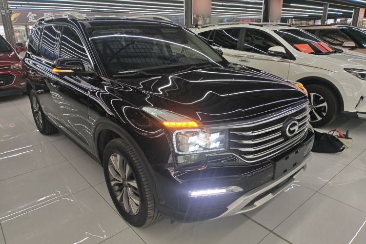 Used GAC Trumpchi GS8 2017 320T Two-Wheel Drive Luxury Smart Connectivity Version (7 Seats) Front Right 45 Deg