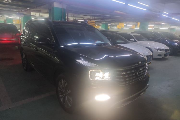 Used GAC Trumpchi GS8 2017 320T Two-Wheel Drive Luxury Smart Connectivity Version (7 Seats) Front Right 45 Deg