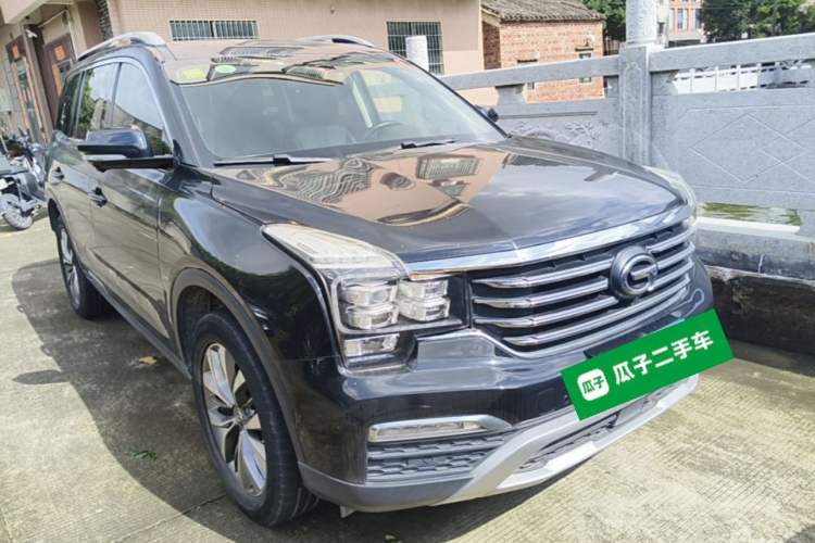 Used GAC Trumpchi GS8 2017 320T Two-Wheel Drive Luxury Smart Connectivity Version (7 Seats) Front Right 45 Deg