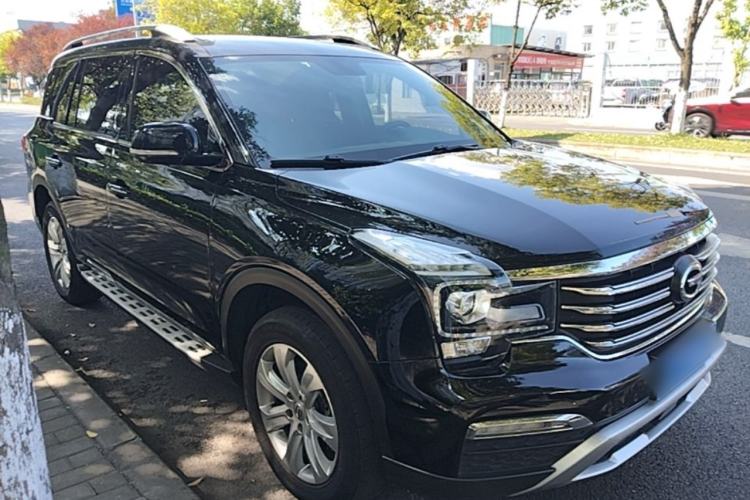 Used GAC Trumpchi GS8 2017 320T Two-Wheel Drive Luxury Edition (7 Seats) Front Right 45 Deg