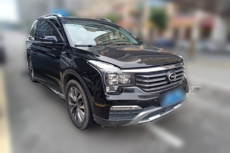 Used GAC Trumpchi GS8 2017 320T Two-Wheel Drive Luxury Smart Connectivity Version (7 Seats) Front Right 45 Deg