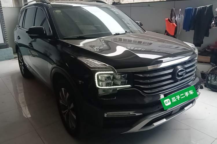 Used GAC Trumpchi GS8 2017 320T Two-Wheel Drive Luxury Smart Connectivity Version (7 Seats) Front Right 45 Deg