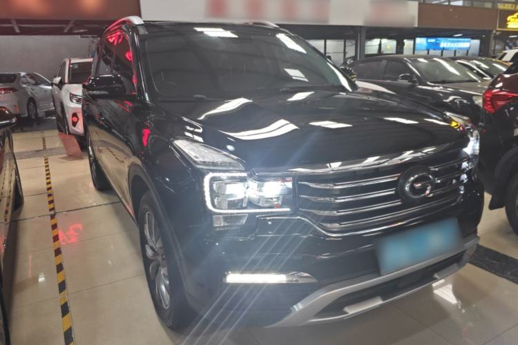 Used GAC Trumpchi GS8 2017 320T Two-Wheel Drive Luxury Smart Connectivity Version (7 Seats) Front Right 45 Deg