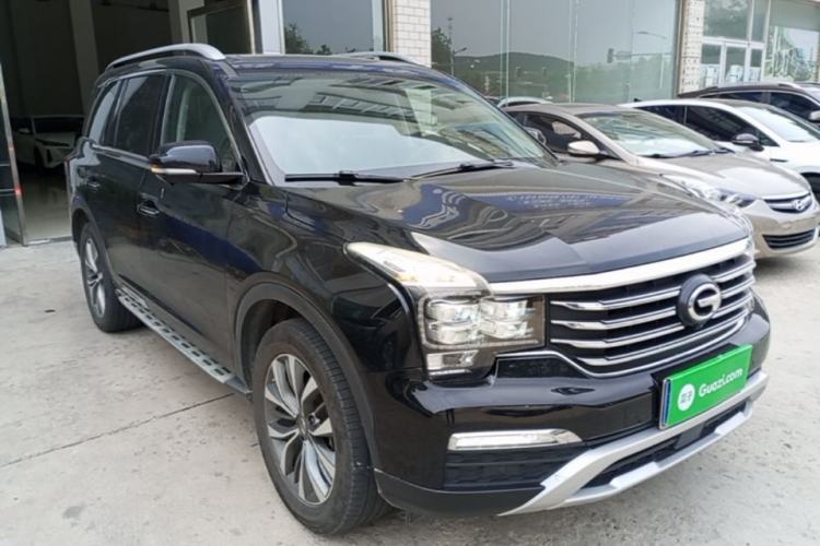 Used GAC Trumpchi GS8 2017 320T Two-Wheel Drive Luxury Smart Connectivity Version (7 Seats) Front Right 45 Deg
