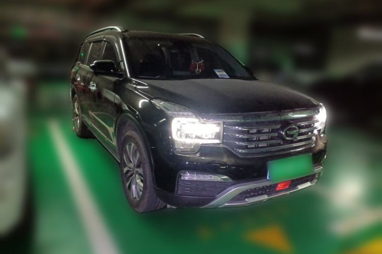 Used GAC Trumpchi GS8 2017 320T Two-Wheel Drive Luxury Smart Connectivity Version (7 Seats) Front Right 45 Deg