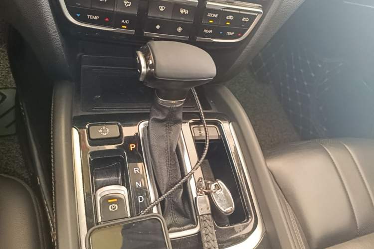 Used GAC Trumpchi GS8 2017 320T Four-Wheel Drive Luxury Smart Connectivity Version (7 Seats) Gear Lever