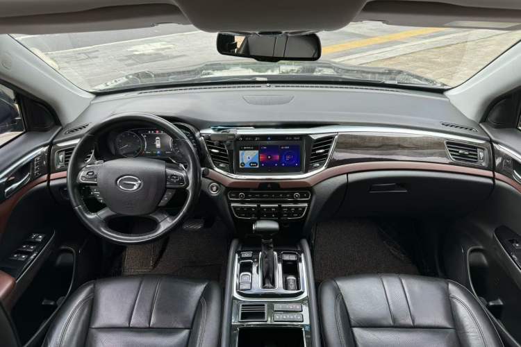 Used GAC Trumpchi GS8 2017 320T Two-Wheel Drive Luxury Smart Connectivity Version (7 Seats) Gear Lever