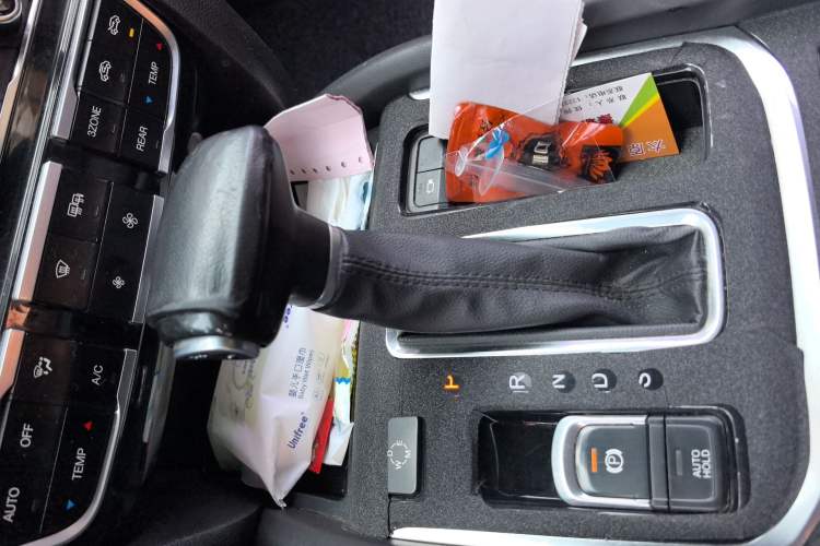 Used GAC Trumpchi GS8 2017 320T Four-Wheel Drive Luxury Smart Connectivity Version (7 Seats) Gear Lever