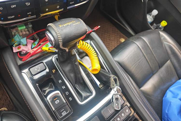 Used GAC Trumpchi GS8 2017 320T Four-Wheel Drive Luxury Smart Connectivity Version (7 Seats) Gear Lever
