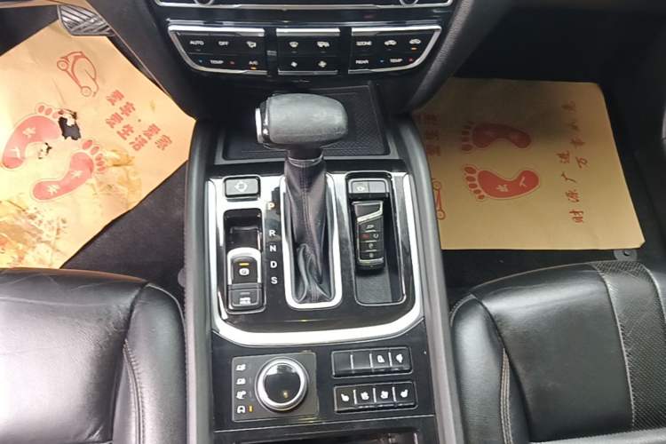 Used GAC Trumpchi GS8 2017 320T Four-Wheel Drive Luxury Smart Connectivity Version (7 Seats) Gear Lever
