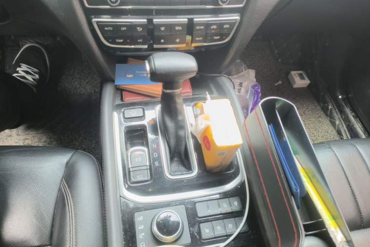 Used GAC Trumpchi GS8 2017 320T Four-Wheel Drive Luxury Smart Connectivity Version (7 Seats) Gear Lever
