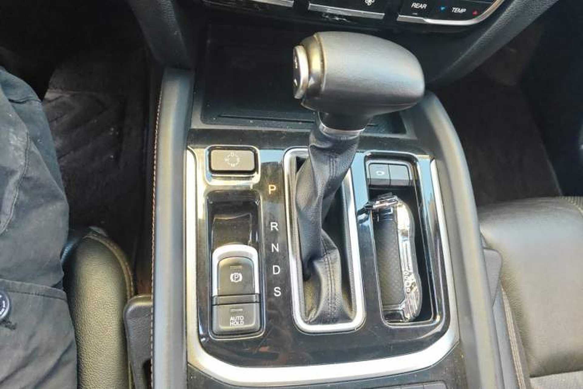 Used GAC Trumpchi GS8 2017 320T Four-Wheel Drive Luxury Smart Connectivity Version (7 Seats) Gear Lever