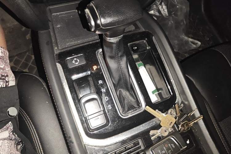Used GAC Trumpchi GS8 2017 320T Two-Wheel Drive Luxury Smart Connectivity Version (7 Seats) Gear Lever