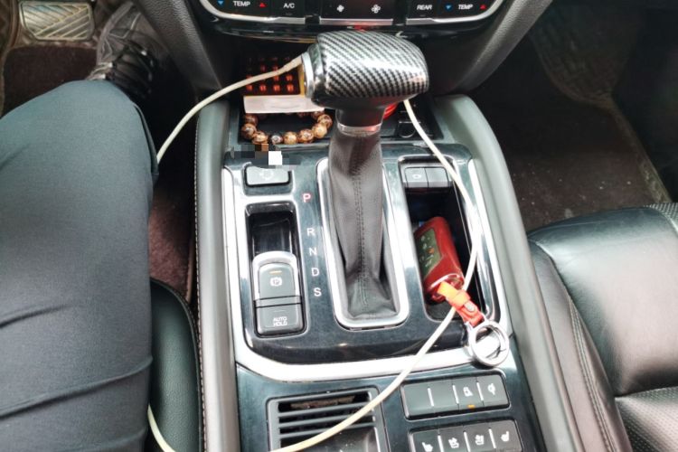 Used GAC Trumpchi GS8 2017 320T Two-Wheel Drive Luxury Smart Connectivity Version (7 Seats) Gear Lever