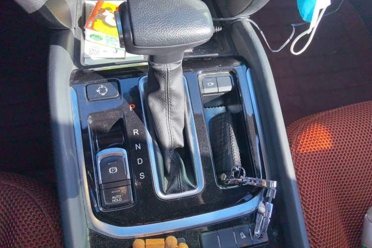 Used GAC Trumpchi GS8 2017 320T Four-Wheel Drive Luxury Smart Connectivity Version (7 Seats) Gear Lever