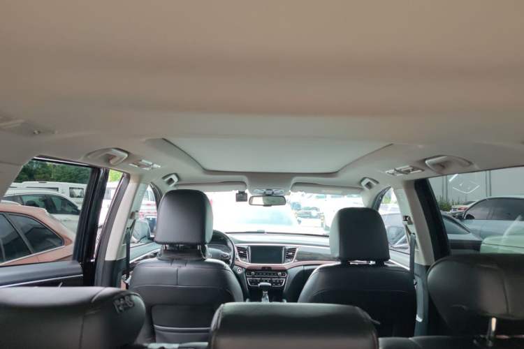 Used GAC Trumpchi GS8 2017 320T Two-Wheel Drive Luxury Smart Connectivity Version (7 Seats) Headliner