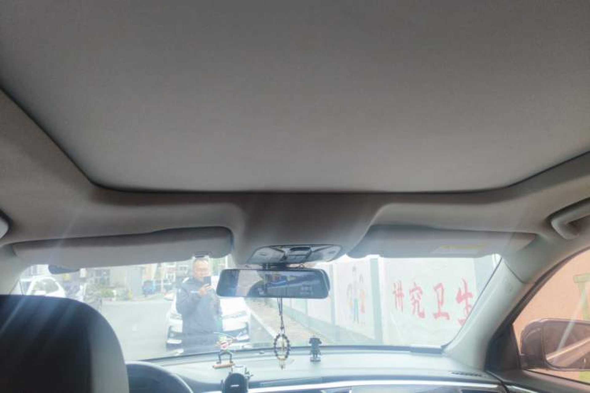 Used GAC Trumpchi GS8 2017 320T Two-Wheel Drive Luxury Smart Connectivity Version (7 Seats) Headliner