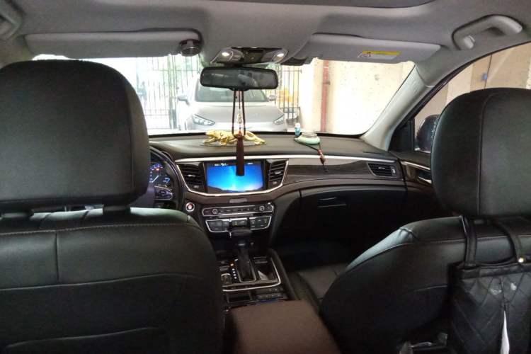 Used GAC Trumpchi GS8 2017 320T Two-Wheel Drive Luxury Smart Connectivity Version (7 Seats) Headliner