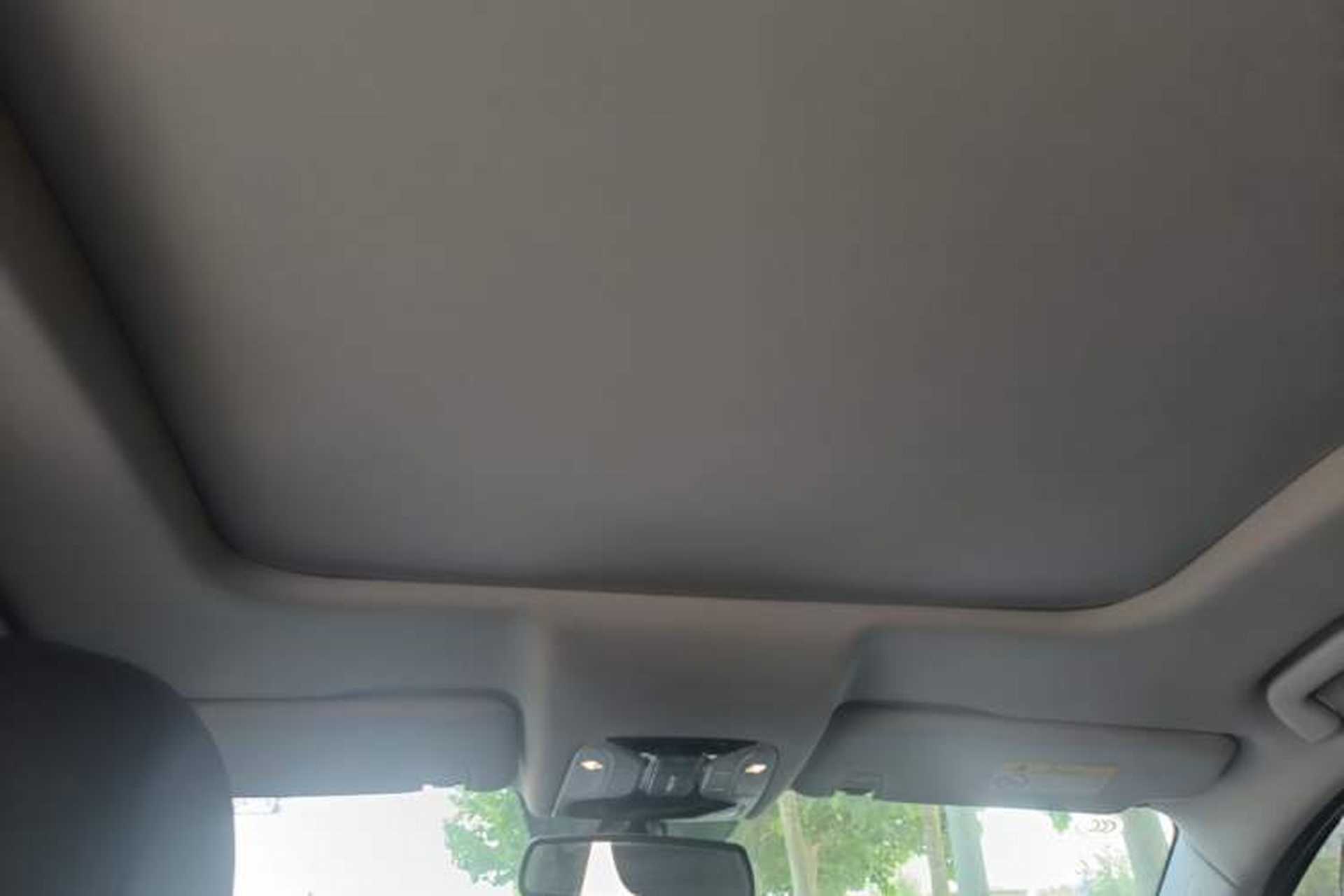 Used GAC Trumpchi GS8 2017 320T Two-Wheel Drive Luxury Smart Connectivity Version (7 Seats) Headliner