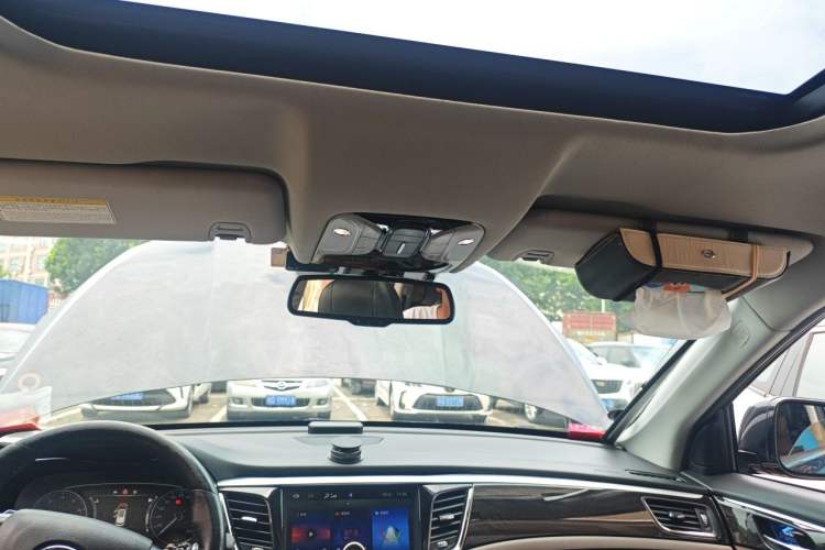 Used GAC Trumpchi GS8 2017 320T Four-Wheel Drive Luxury Smart Connectivity Version (7 Seats) Headliner