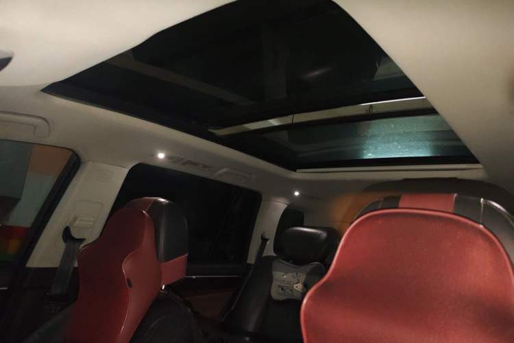 Used GAC Trumpchi GS8 2017 320T Two-Wheel Drive Luxury Smart Connectivity Version (7 Seats) Headliner