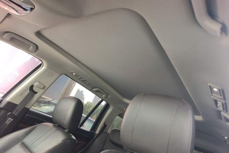 Used GAC Trumpchi GS8 2017 320T Two-Wheel Drive Luxury Smart Connectivity Version (7 Seats) Headliner