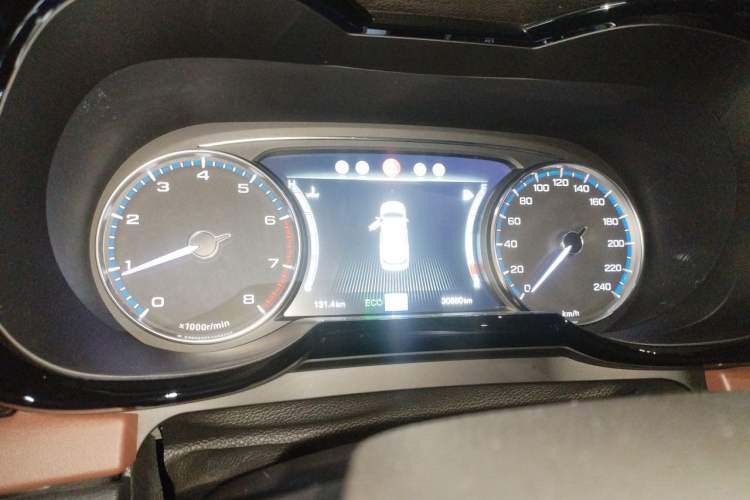 Used GAC Trumpchi GS8 2017 320T Two-Wheel Drive Luxury Smart Connectivity Version (7 Seats) Instrument Cluster
