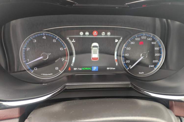 Used GAC Trumpchi GS8 2017 320T Two-Wheel Drive Luxury Smart Connectivity Version (7 Seats) Instrument Cluster