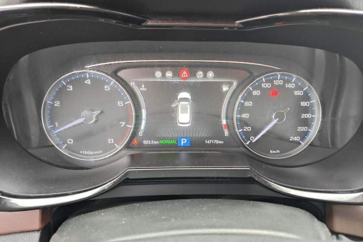 Used GAC Trumpchi GS8 2017 320T Two-Wheel Drive Luxury Smart Connectivity Version (7 Seats) Instrument Cluster