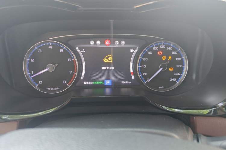 Used GAC Trumpchi GS8 2017 320T Two-Wheel Drive Luxury Smart Connectivity Version (7 Seats) Instrument Cluster