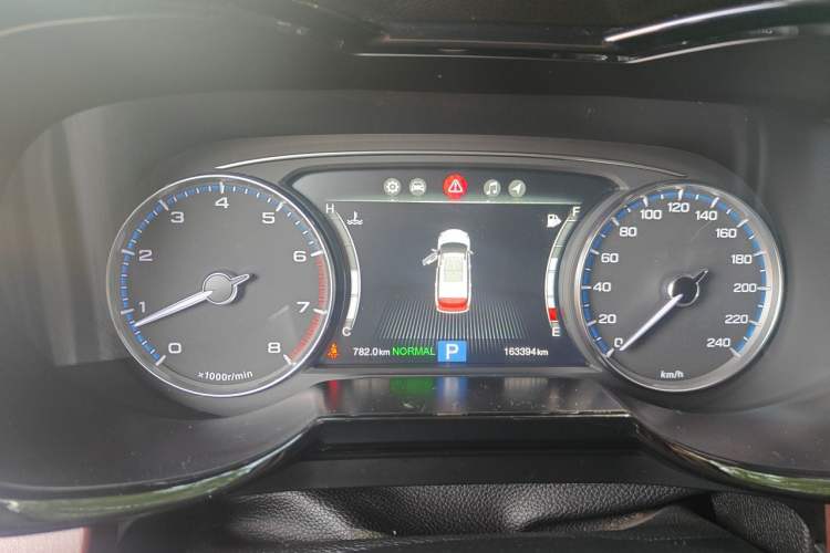 Used GAC Trumpchi GS8 2017 320T Two-Wheel Drive Luxury Smart Connectivity Version (7 Seats) Instrument Cluster