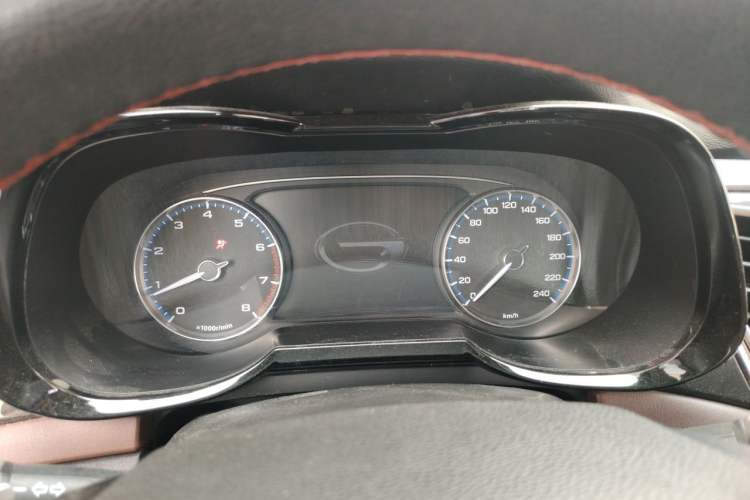 Used GAC Trumpchi GS8 2017 320T Two-Wheel Drive Luxury Smart Connectivity Version (7 Seats) Instrument Cluster