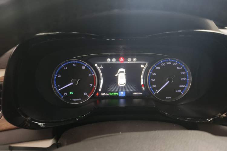 Used GAC Trumpchi GS8 2017 320T Two-Wheel Drive Luxury Smart Connectivity Version (7 Seats) Instrument Cluster