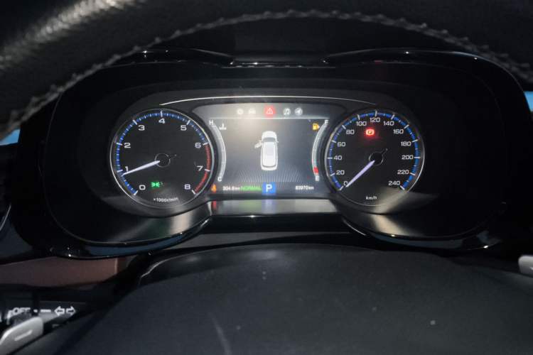 Used GAC Trumpchi GS8 2017 320T Two-Wheel Drive Prestige Version (7 Seats) Instrument Cluster