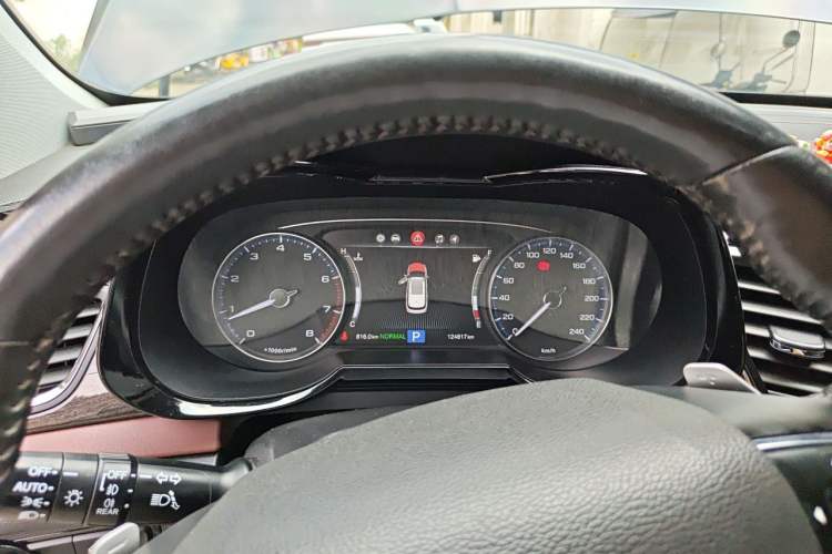 Used GAC Trumpchi GS8 2017 320T Two-Wheel Drive Luxury Edition (7 Seats) Instrument Cluster