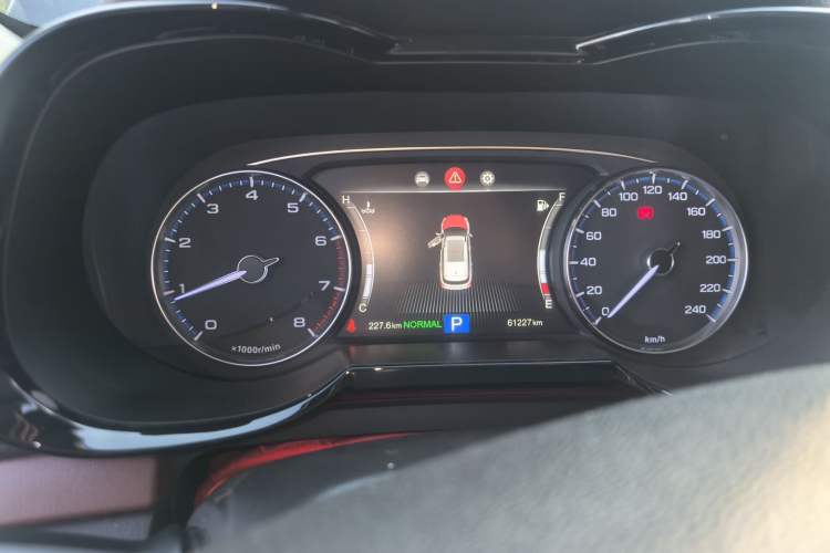 Used GAC Trumpchi GS8 2017 320T Two-Wheel Drive Luxury Edition (7 Seats) Instrument Cluster