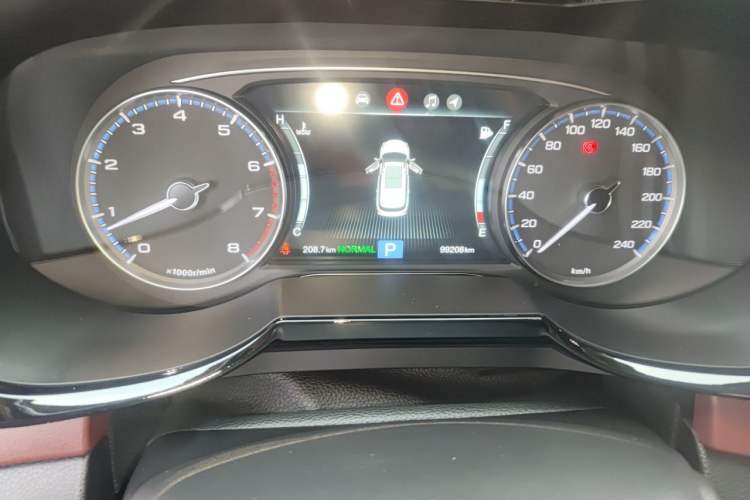 Used GAC Trumpchi GS8 2017 320T Two-Wheel Drive Luxury Smart Connectivity Version (7 Seats) Instrument Cluster