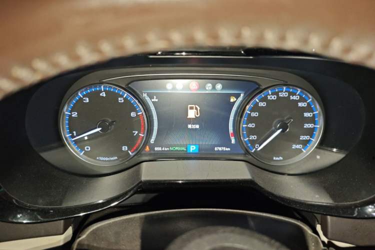 Used GAC Trumpchi GS8 2017 320T Two-Wheel Drive Luxury Smart Connectivity Version (7 Seats) Instrument Cluster