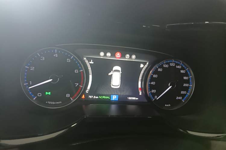 Used GAC Trumpchi GS8 2017 320T Two-Wheel Drive Luxury Smart Connectivity Version (7 Seats) Instrument Cluster