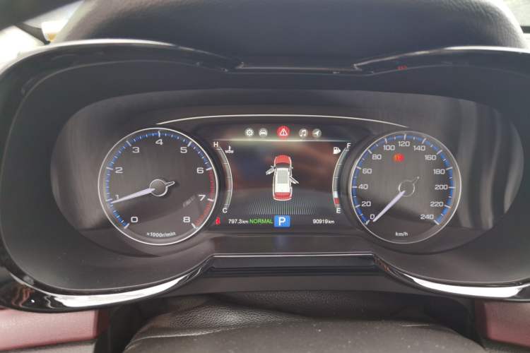 Used GAC Trumpchi GS8 2017 320T Two-Wheel Drive Luxury Smart Connectivity Version (7 Seats) Instrument Cluster
