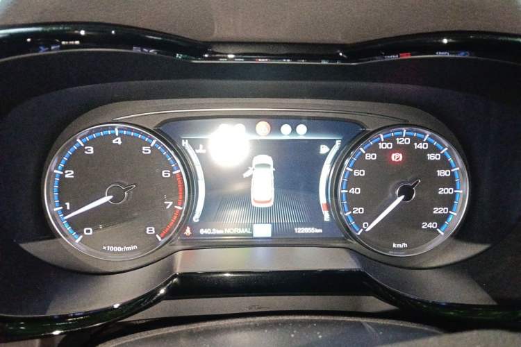 Used GAC Trumpchi GS8 2017 320T Two-Wheel Drive Luxury Smart Connectivity Version (7 Seats) Instrument Cluster