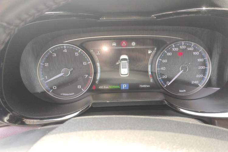 Used GAC Trumpchi GS8 2017 320T Two-Wheel Drive Luxury Edition (7 Seats) Instrument Cluster