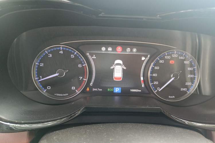 Used GAC Trumpchi GS8 2017 320T Two-Wheel Drive Luxury Smart Connectivity Version (7 Seats) Instrument Cluster