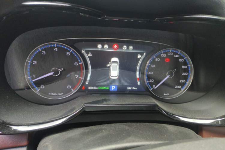 Used GAC Trumpchi GS8 2017 320T Two-Wheel Drive Luxury Smart Connectivity Version (7 Seats) Instrument Cluster