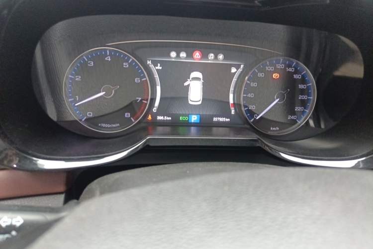 Used GAC Trumpchi GS8 2017 320T Two-Wheel Drive Luxury Smart Connectivity Version (7 Seats) Instrument Cluster