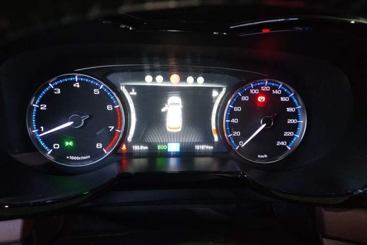 Used GAC Trumpchi GS8 2017 320T Two-Wheel Drive Luxury Smart Connectivity Version (7 Seats) Instrument Cluster
