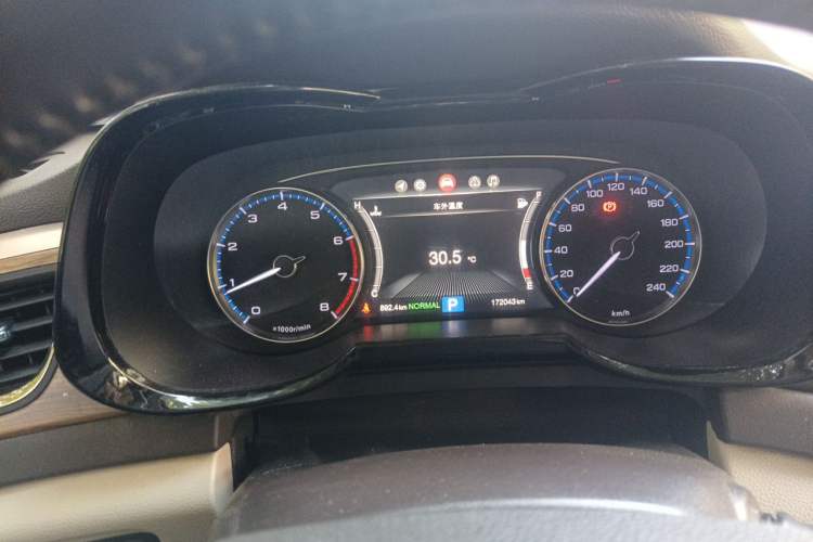 Used GAC Trumpchi GS8 2017 320T Two-Wheel Drive Luxury Smart Connectivity Version (7 Seats) Instrument Cluster
